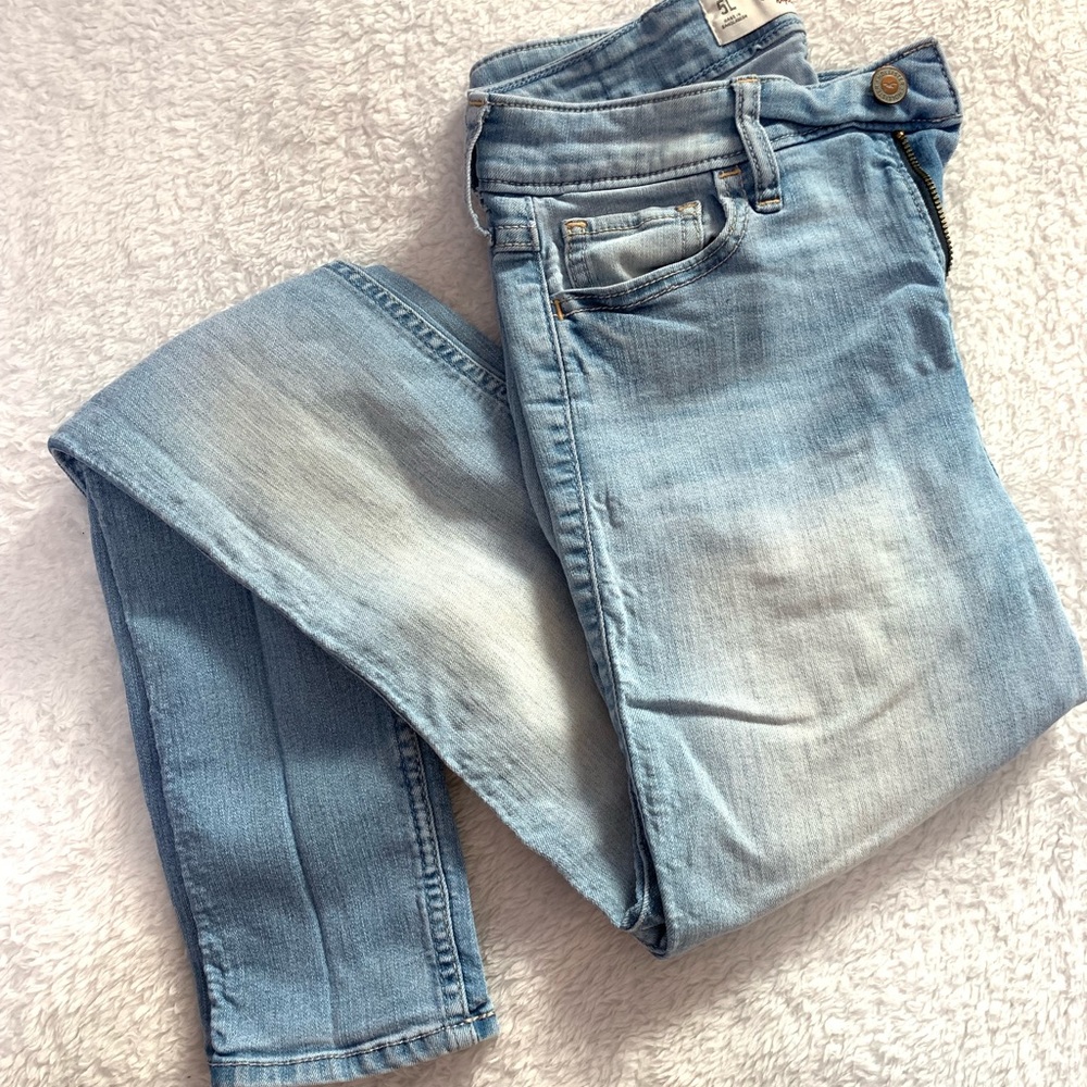 Hollister High waisted light wash jeans